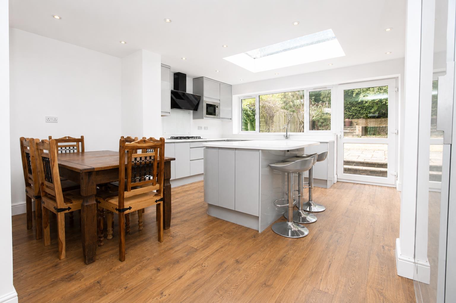 Hindhead Way, Wallington
